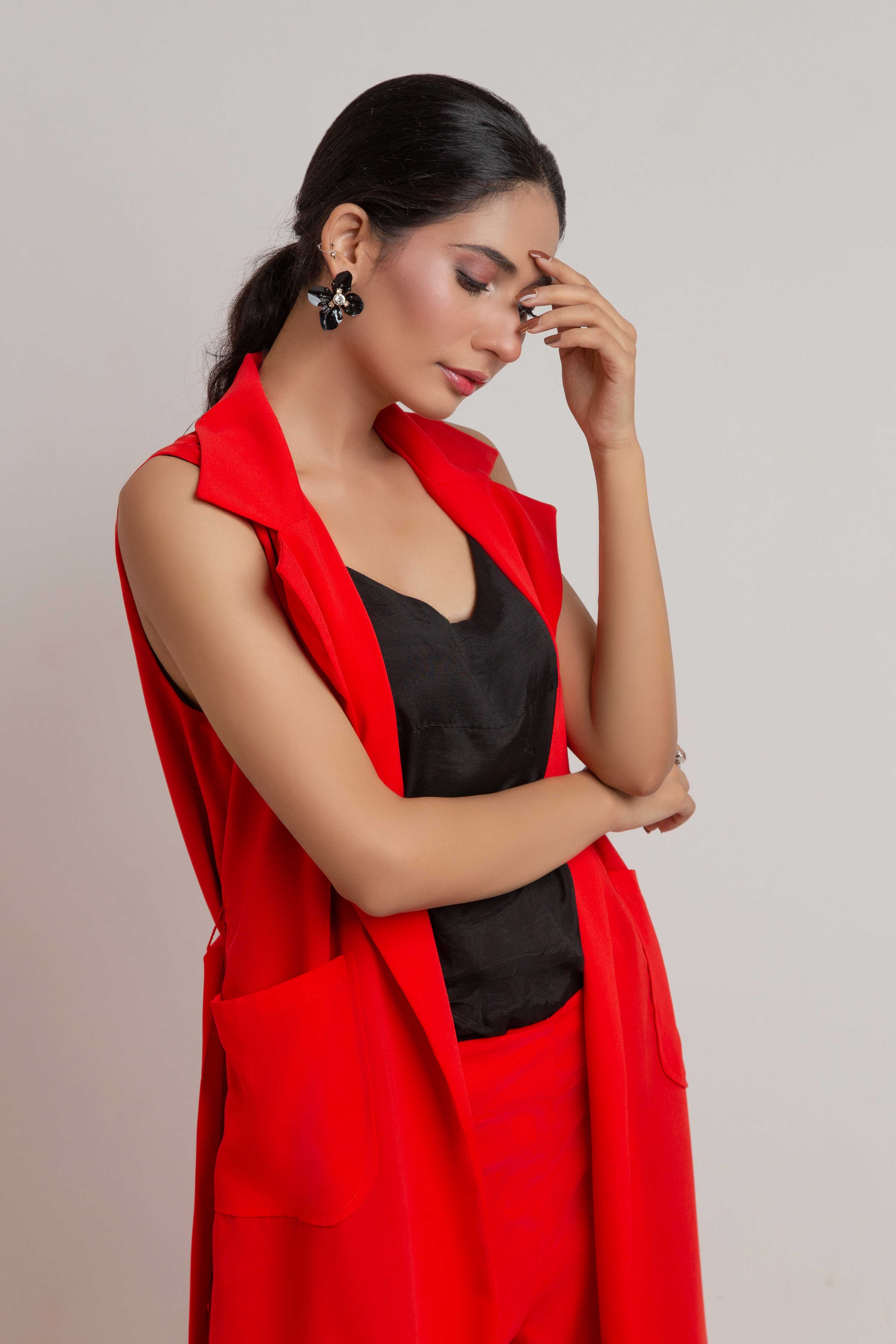 Tie Long Vest-Red & Black